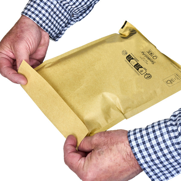 Busta imbottita Mail Lite Gold - D (18 x 26 cm) - avana - Sealed Air - conf. 10 pezzi
