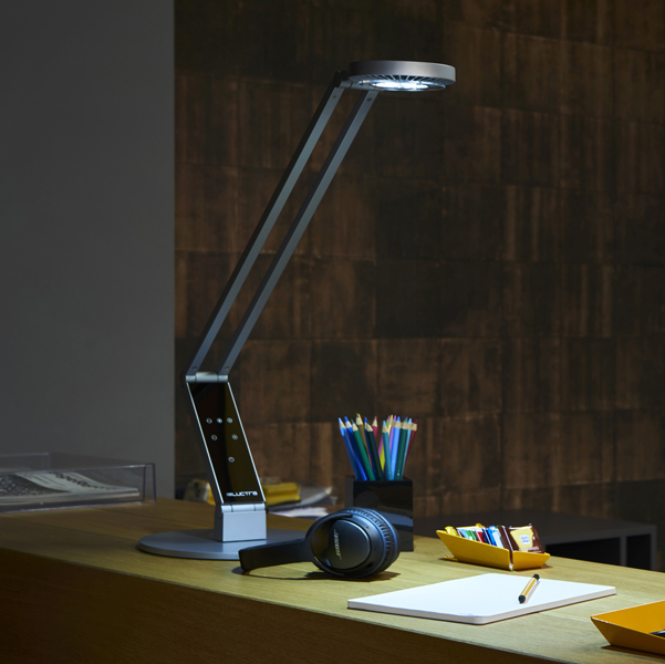 Lampada da tavolo Luctra Radial - in metallo - argento - 680 lm - Luctra