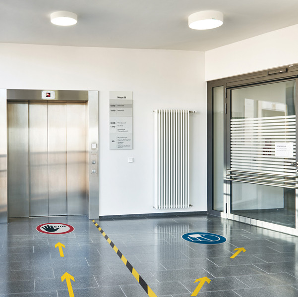 Nastro adesivo DURALINESTRONG 50/05 1043 - rimovibile - 5 cm x 15 m - giallo/nero - Durable